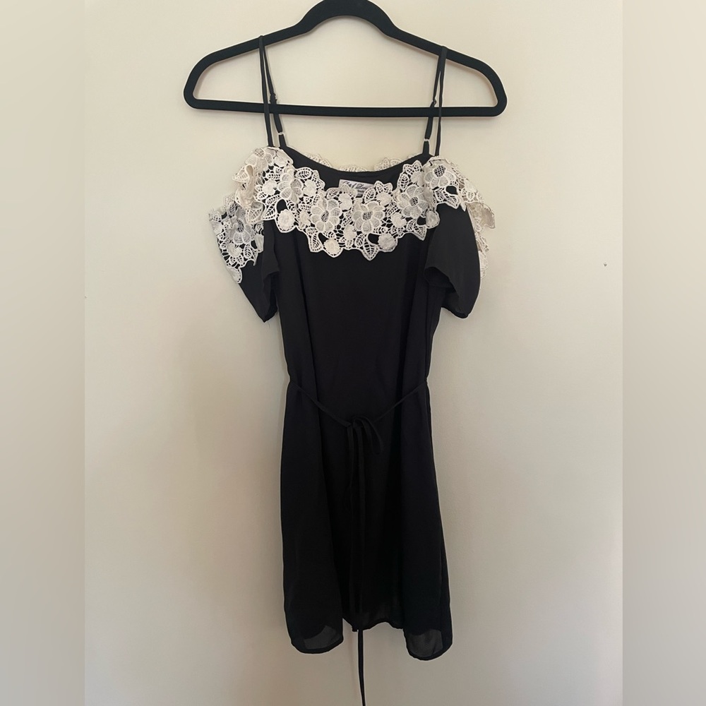 Off the Shoulder Lace Dress